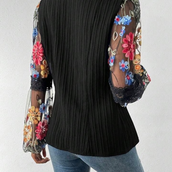 Black Floral Shirt long sleeve - Picture 2 of 3